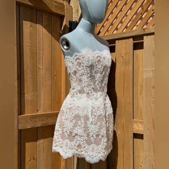 🆕 BRONX & BANCO 🧿 NWOT Maraya Blanc Lace Mini Dress, Sz M US 6 - Picture 9 of 16